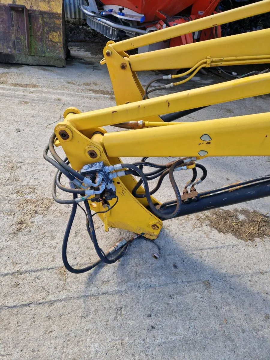 Front loader - Image 4