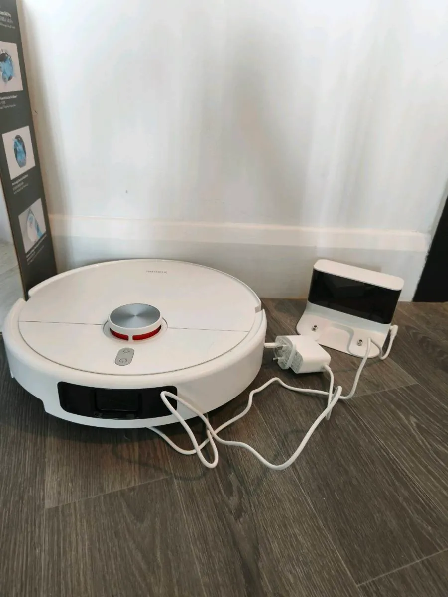 Xiaomi Robot Vacuum - Image 1