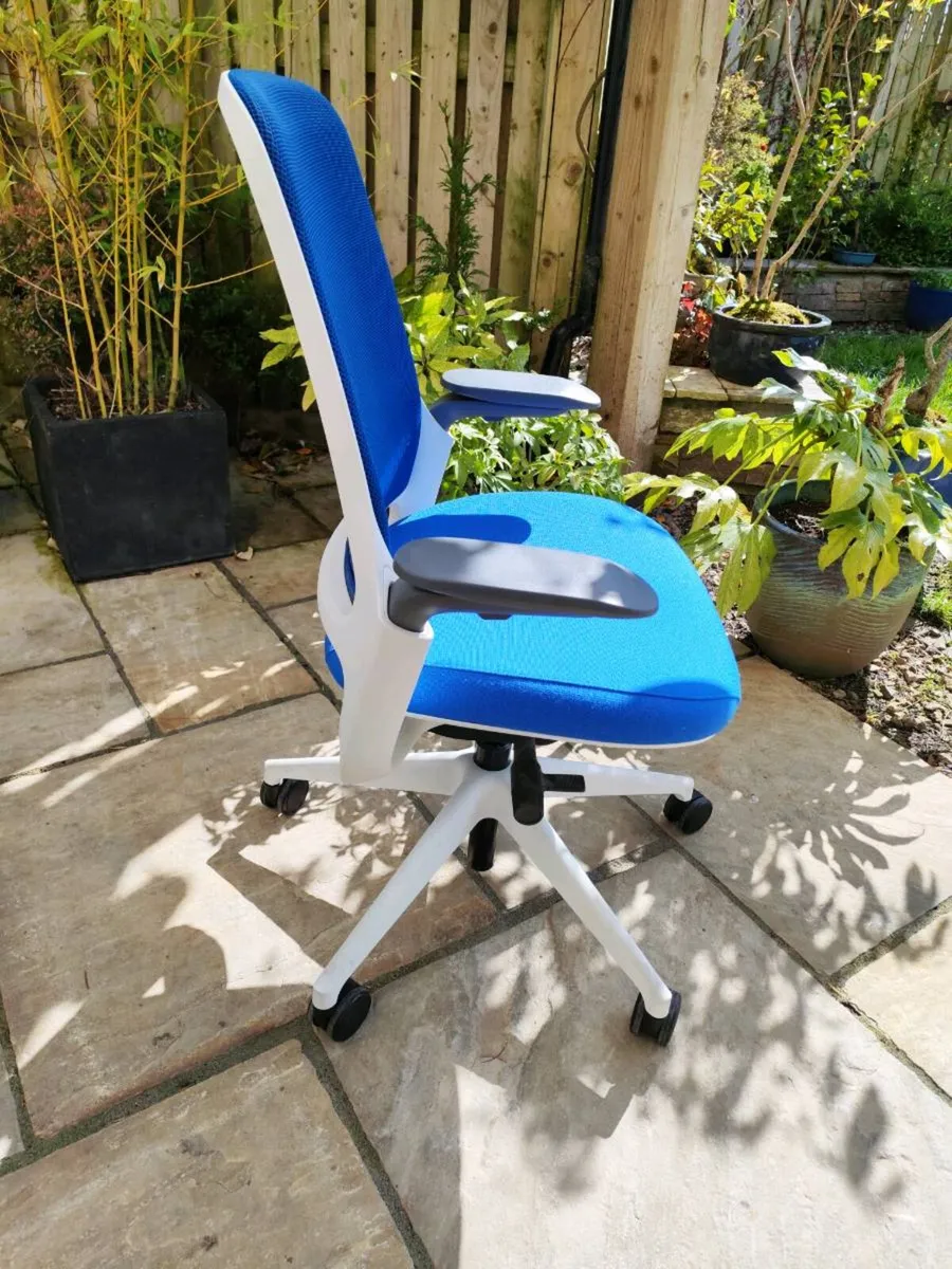 Ergonomic office chair - Image 3