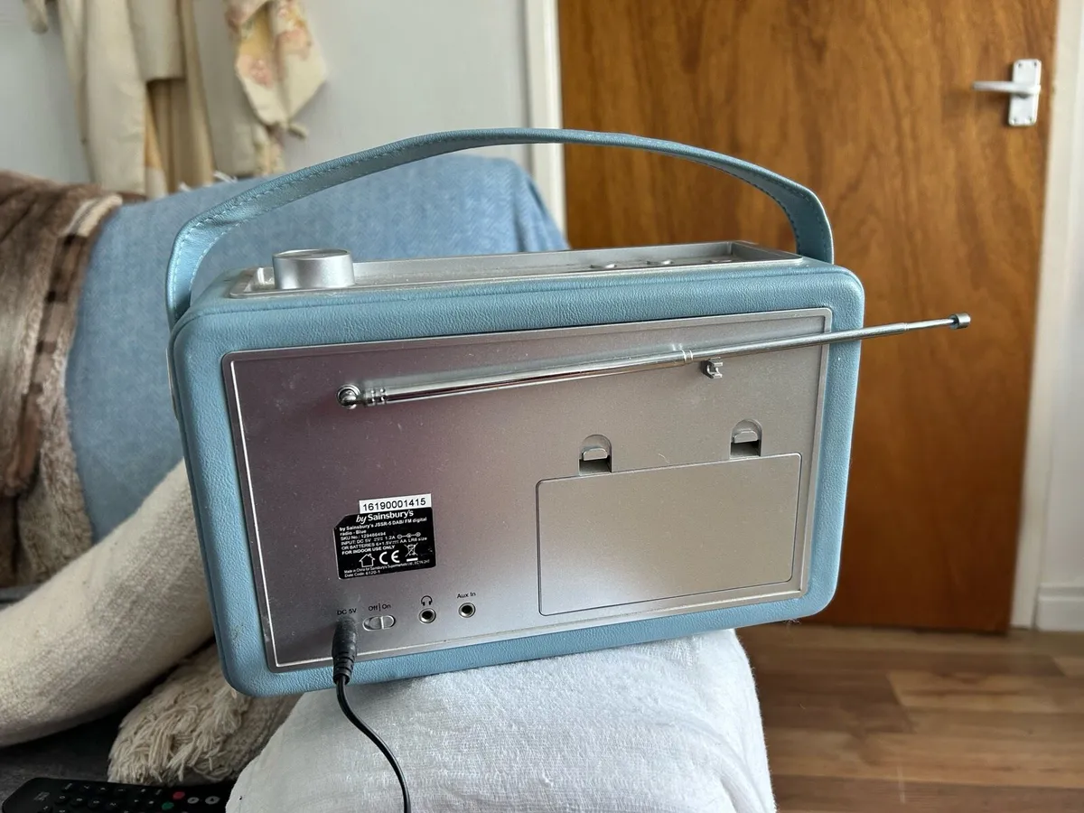 Retro style Radio - Image 3