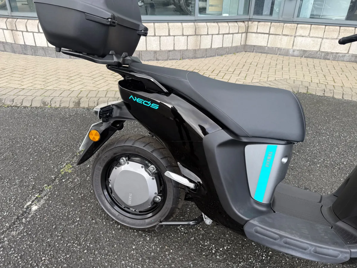 2025 Yamaha NEOS E - Image 3