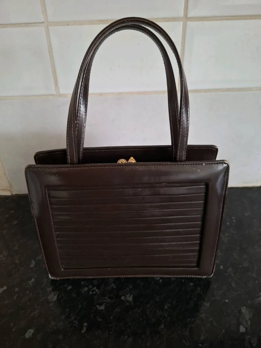 Genuine vintage Beverly leather handbag - Image 1
