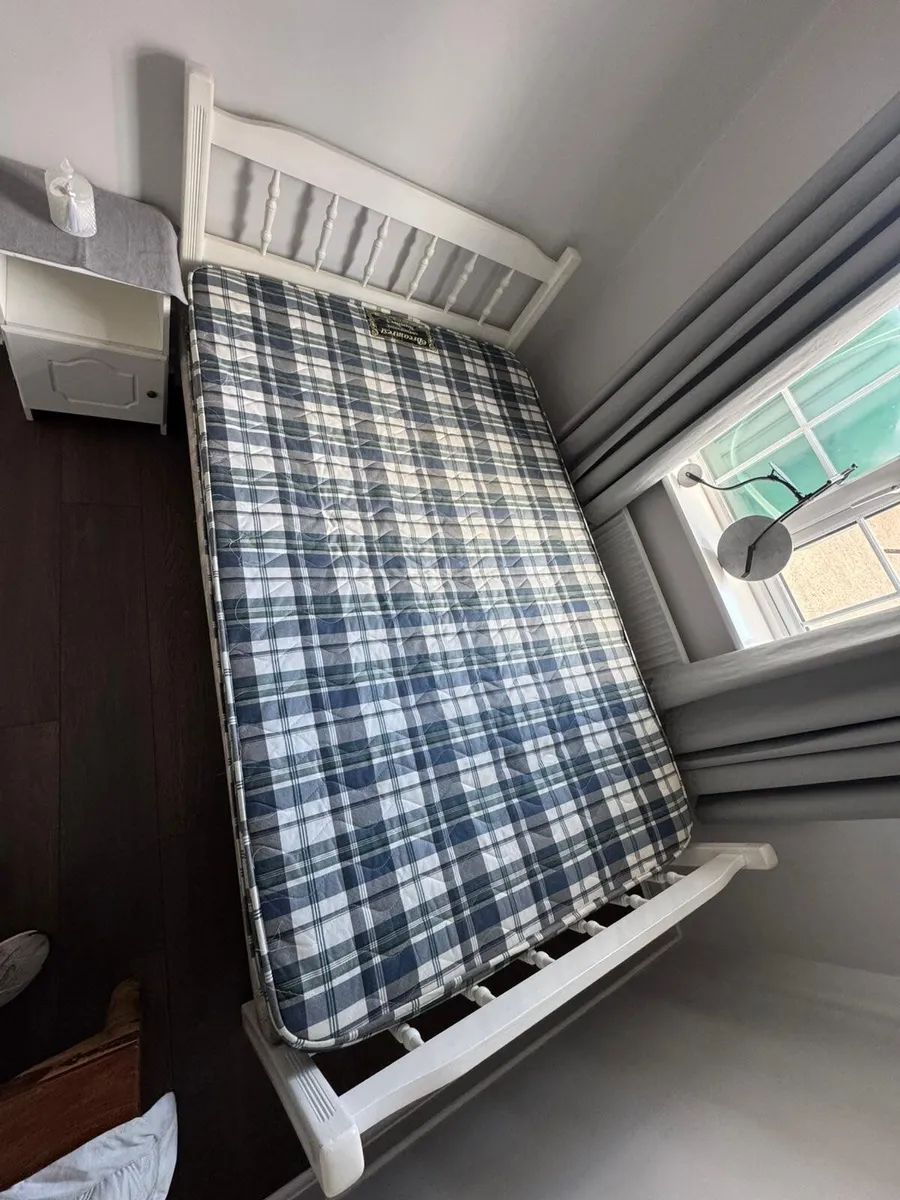 Double Bed - Image 2