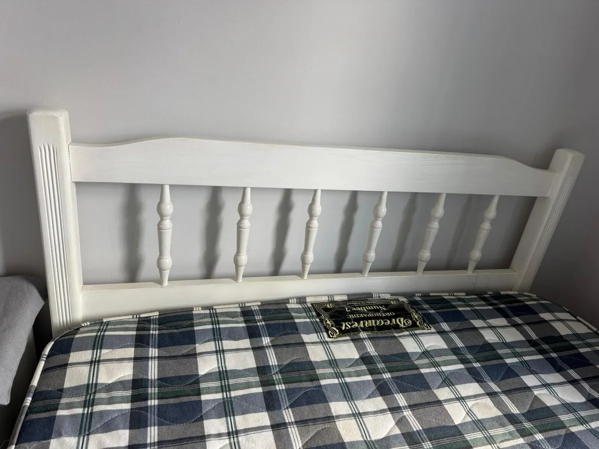 Double Bed - Image 3