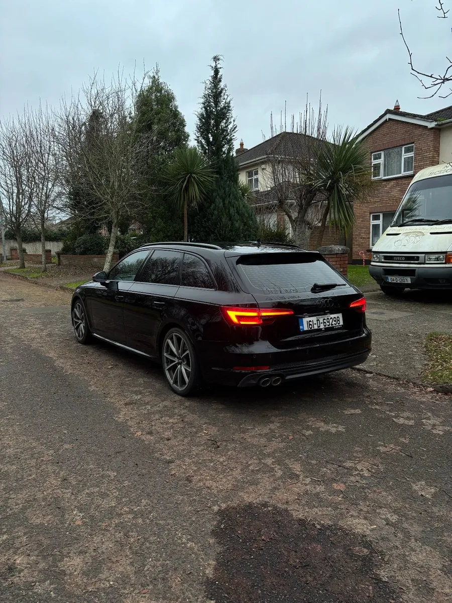 Audi A4 B9 Quattro S-Line - Image 4