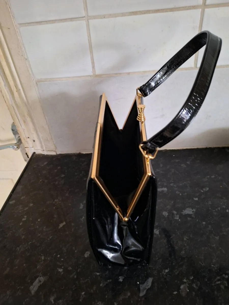 Genuine vintage Clarks patent leather handbag - Image 4