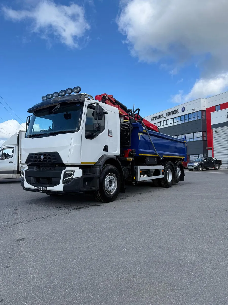 Renault D26 grab truck 2026 - Image 1