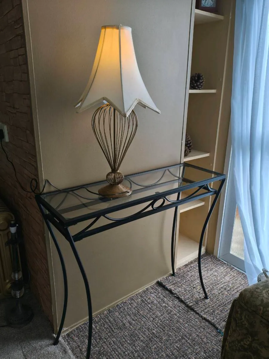 Lovely hall table lamp 40 for 2 - Image 1