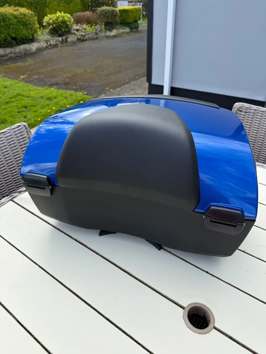 BMW 49L Top Box - Image 1