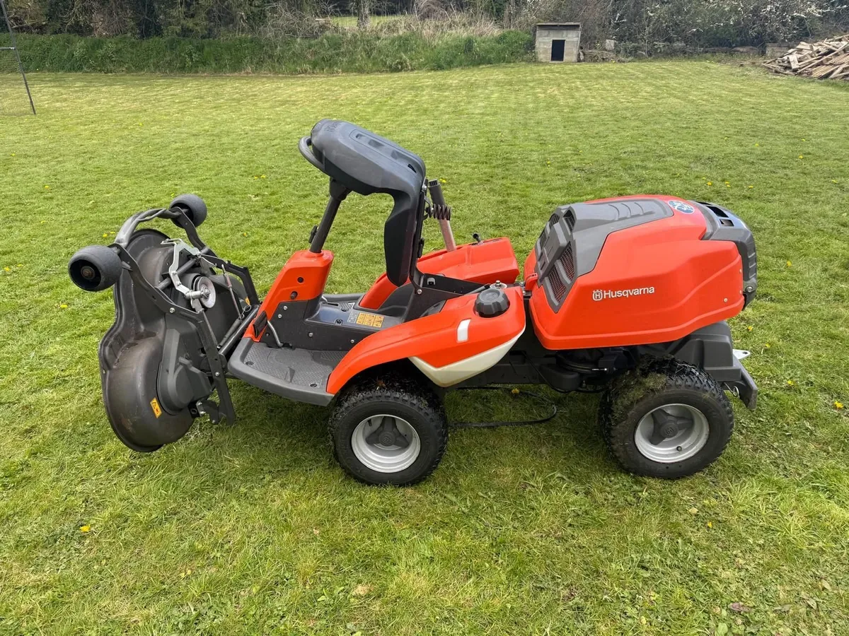 Husqvarna R 214C Rider c/w 94cm deck - Image 1