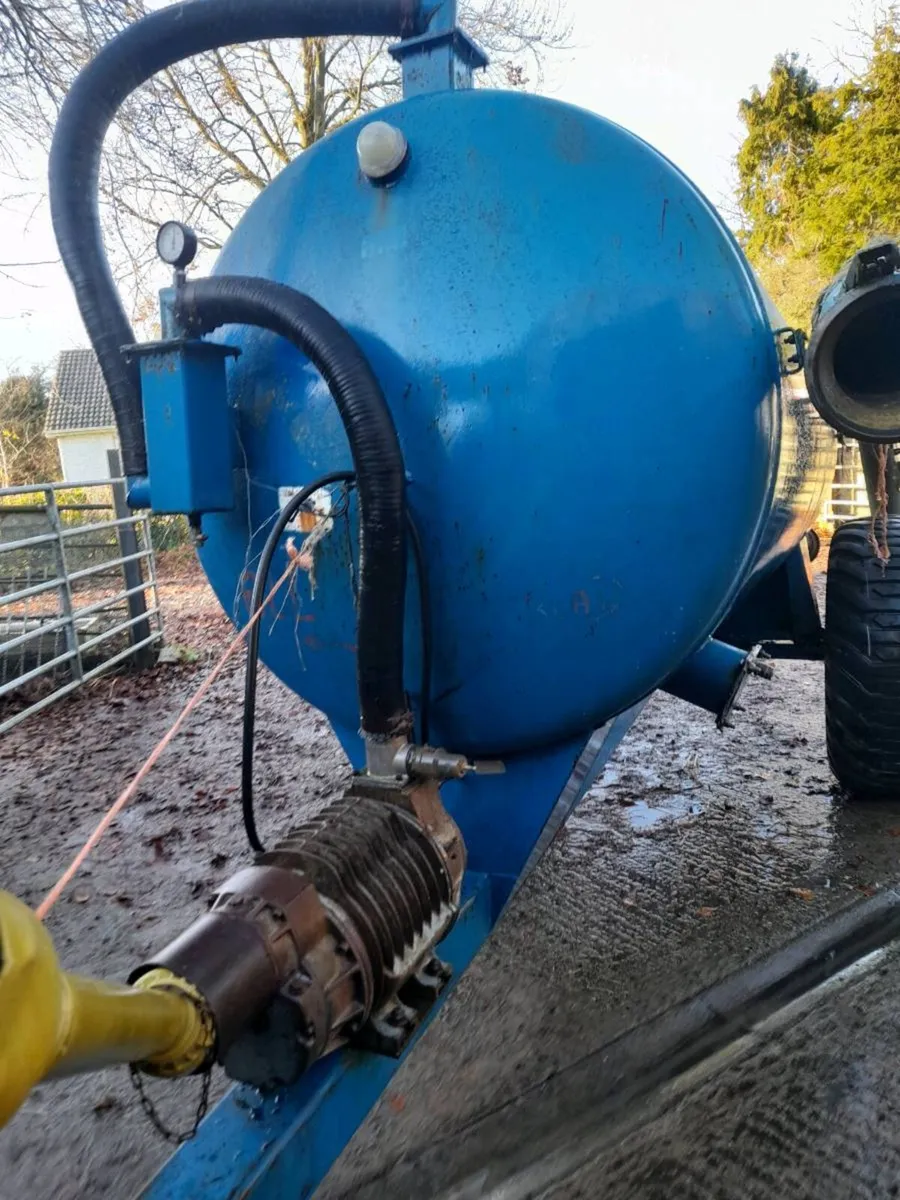 Tanco 1100 gal tanker - Image 3