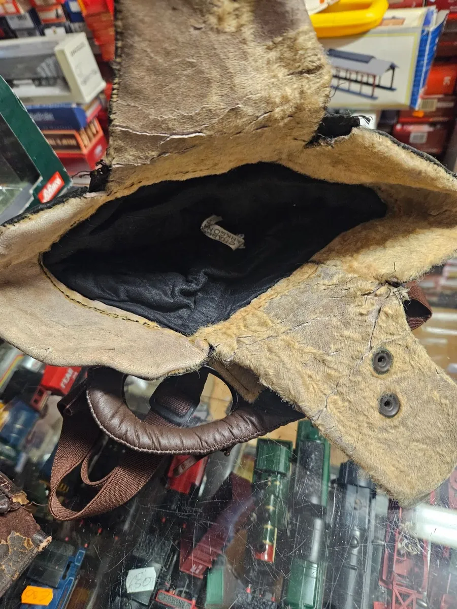 Vintage Flying Cap with Reproduction Goggles - Image 4