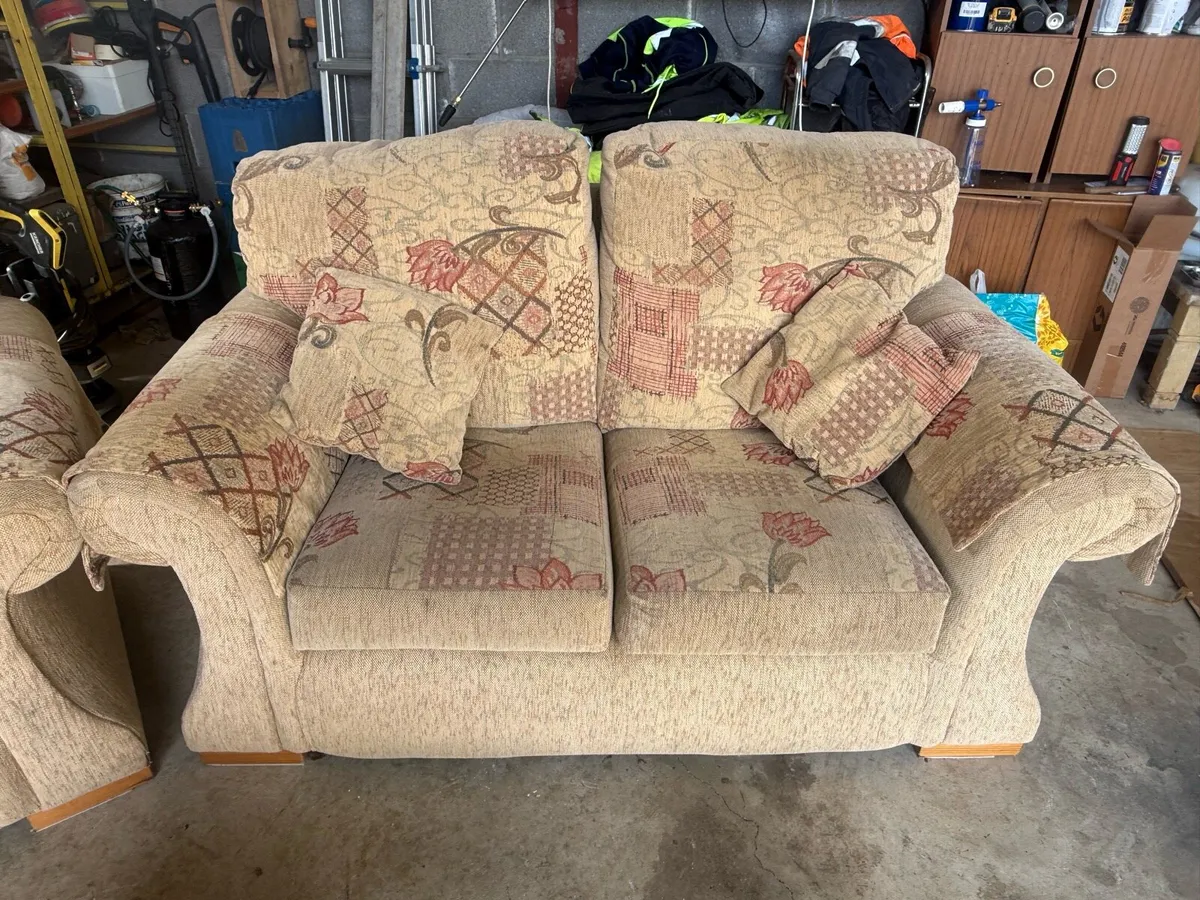 Free Couch - Image 2