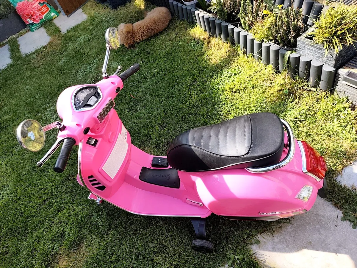 Super Scooter electric ride-on - Image 2