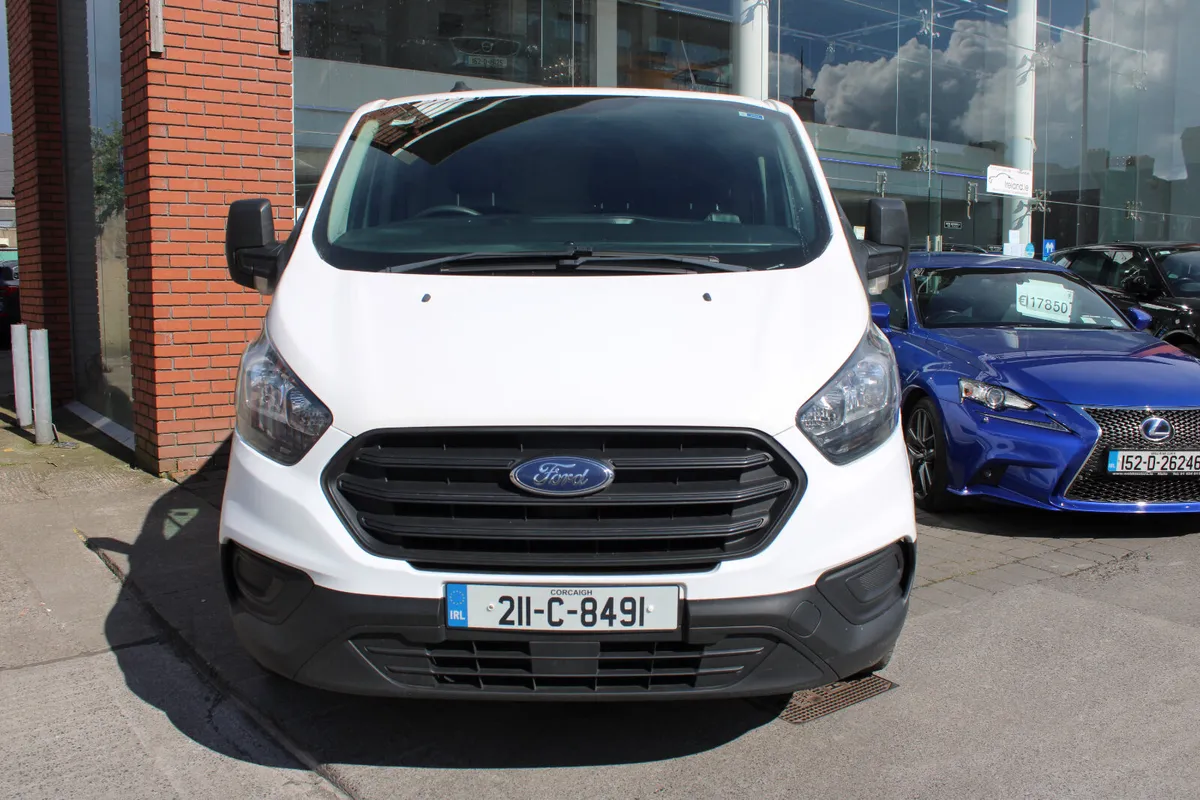 2021 Transit Custom 2.0L 1 OWNER -  FULL HISTYORY - Image 2