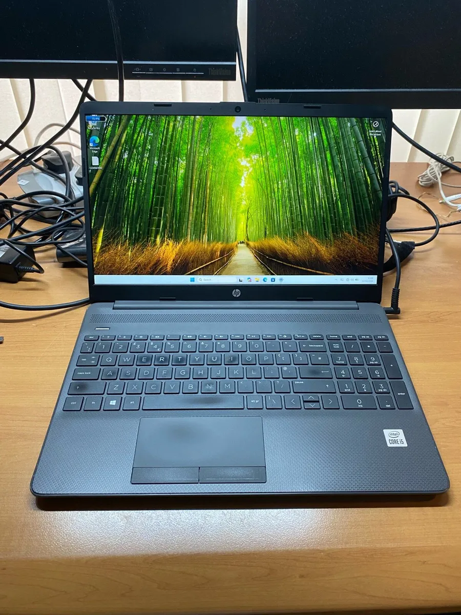 HP Laptop i5 pro 10 Gen 8/256 win 11 - Image 1