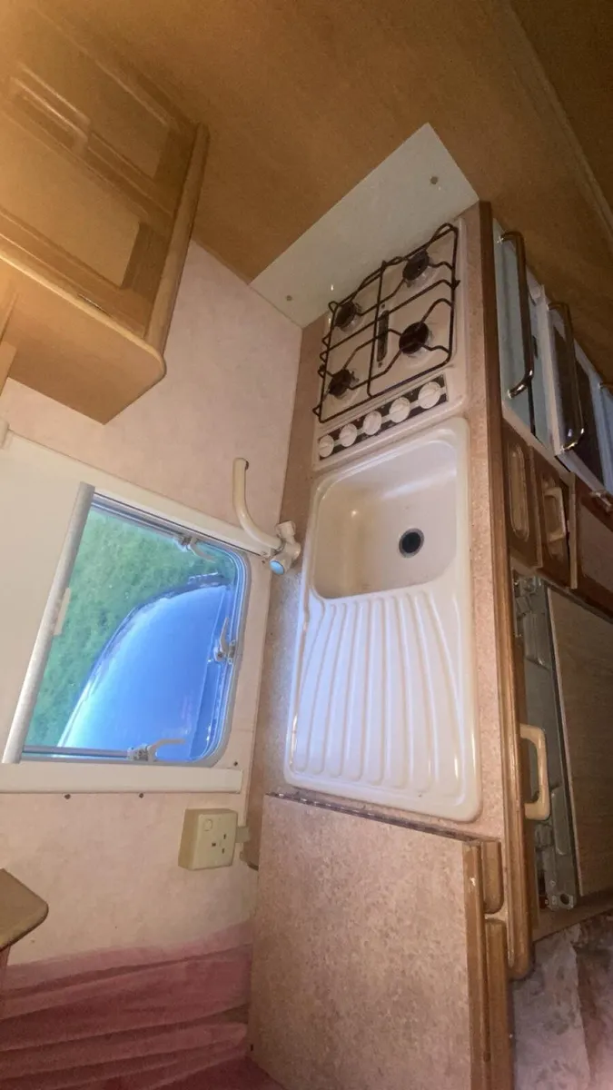 Swift Challenger 2/3 berth Caravan - Image 4