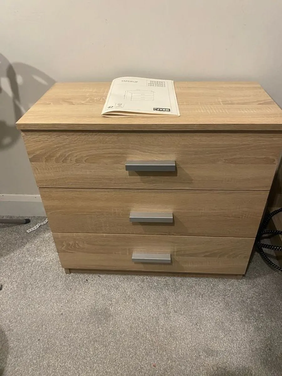 3 drawer chest - Image 2