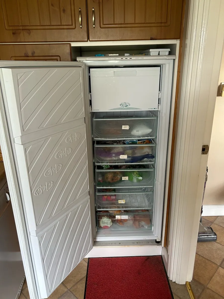 Fridge freezer - Image 2