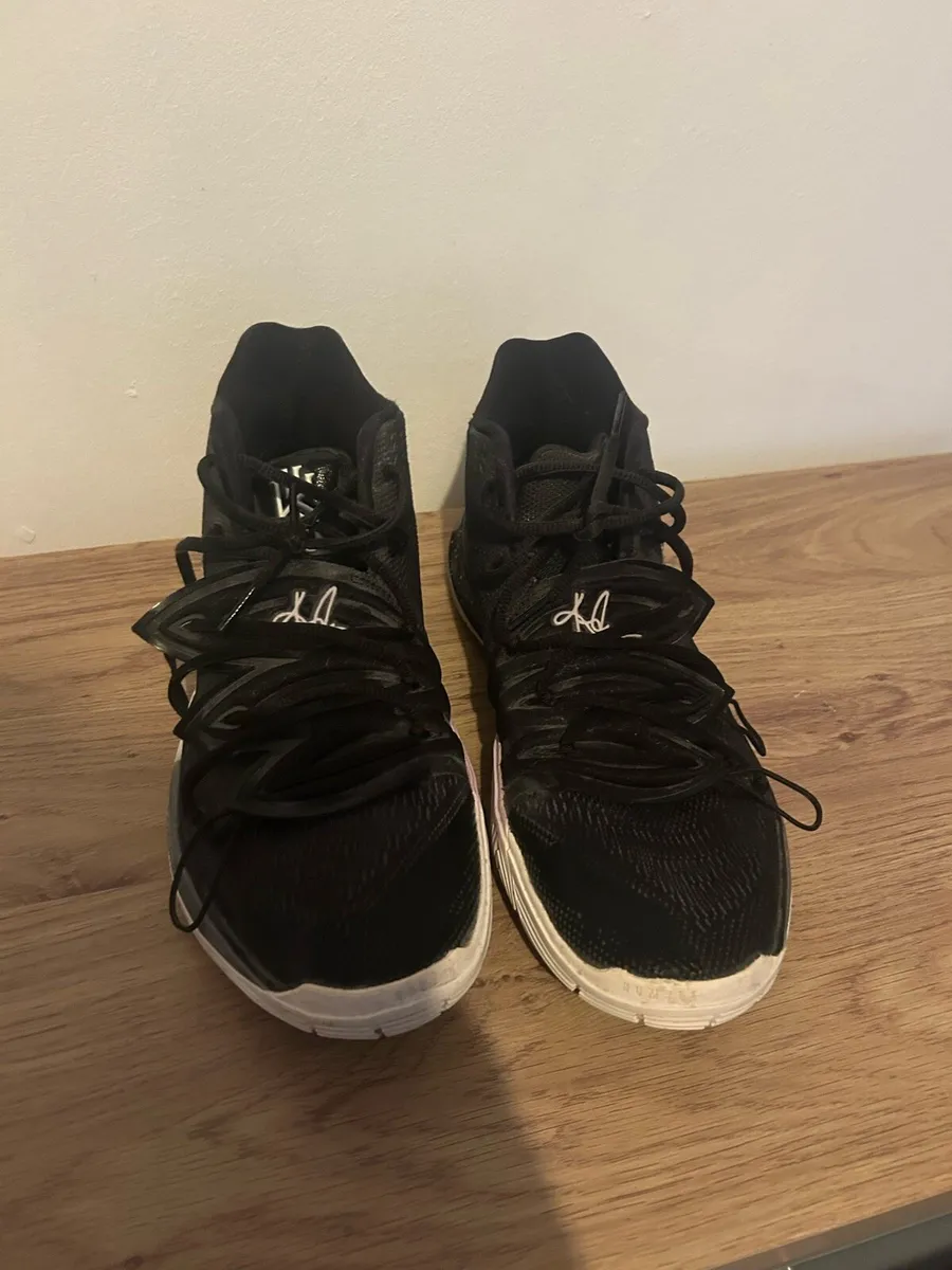 Nike Kyrie 5 - Image 1