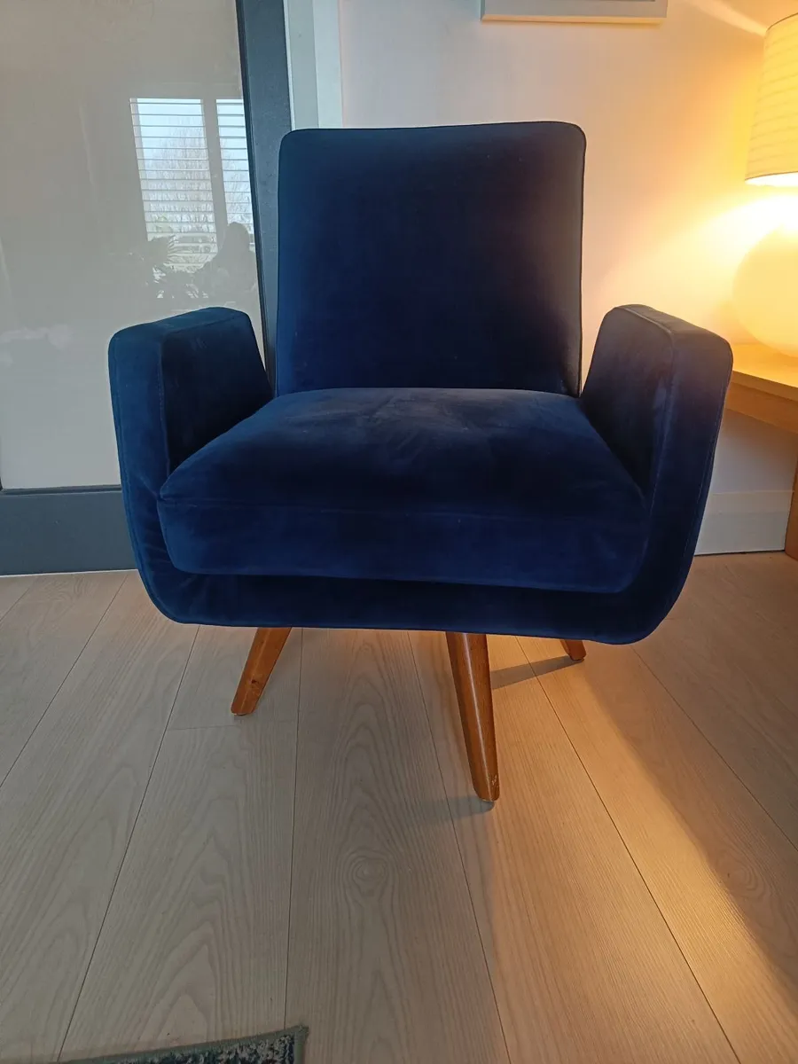 Velvet Swivel chair - Image 4