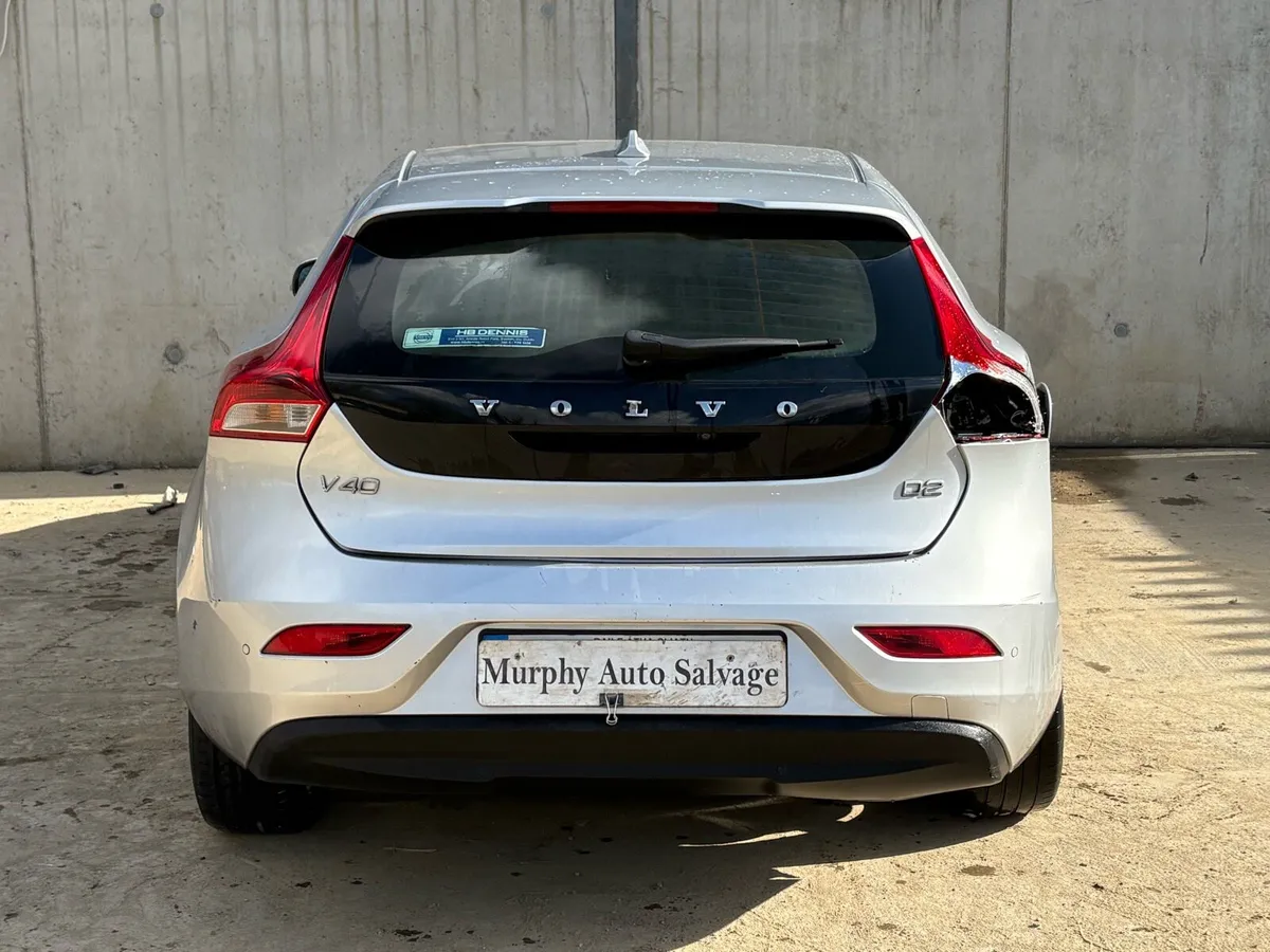 2014 Volvo V40 parts - Image 3