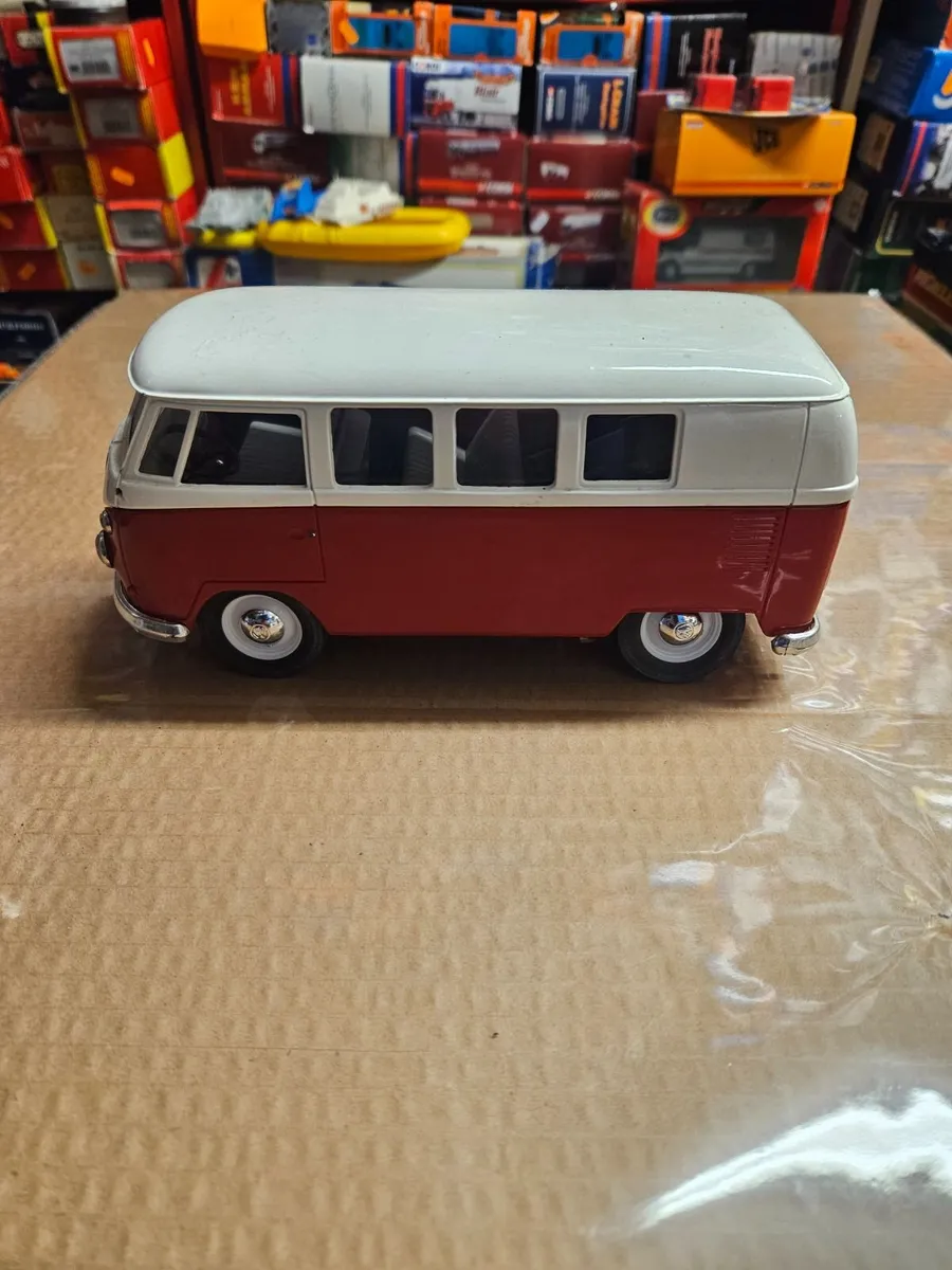 Corgi Solido VW Minibus - Image 2