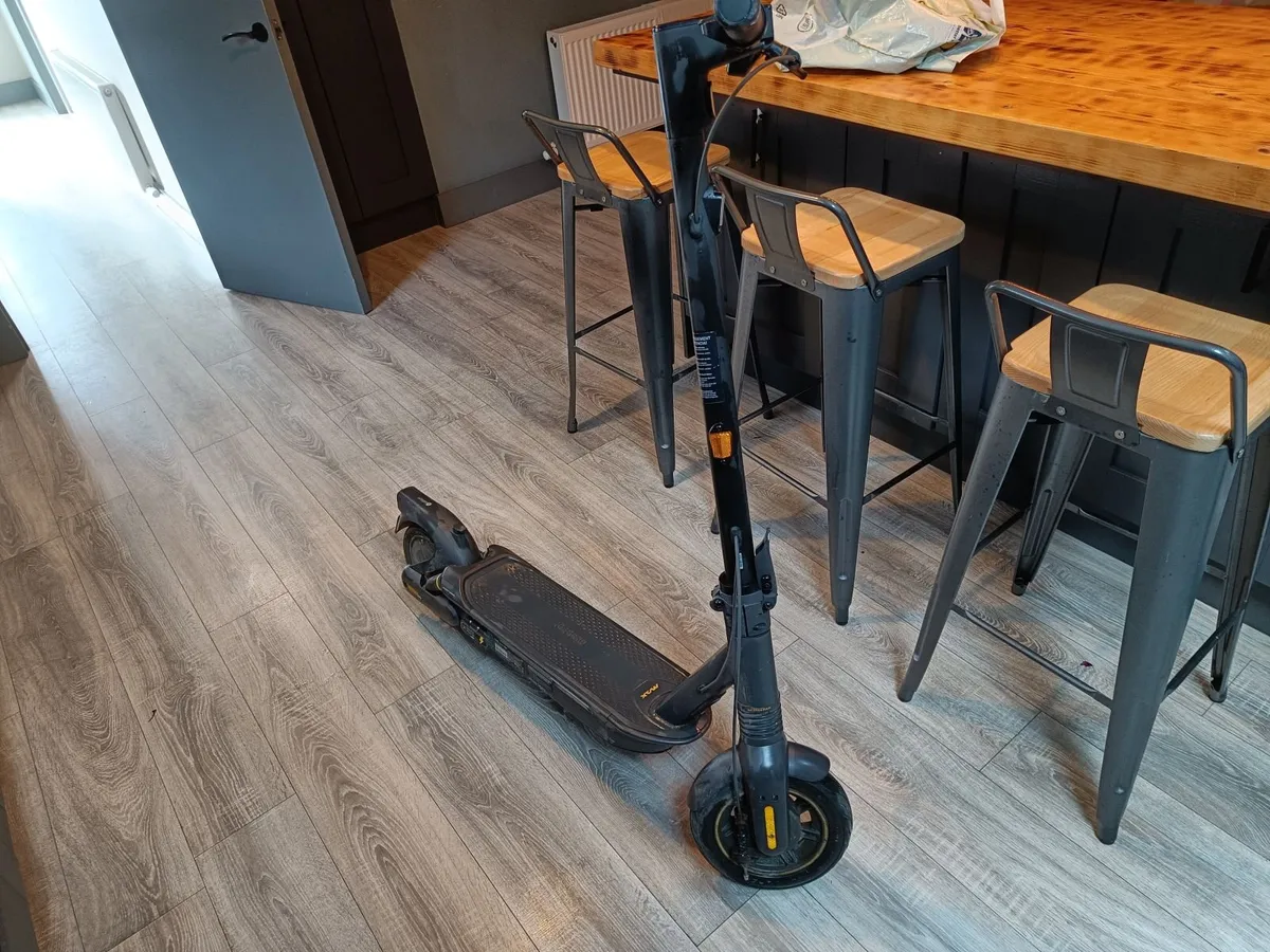 Ninebot Kickscooter Max G2 - Image 1