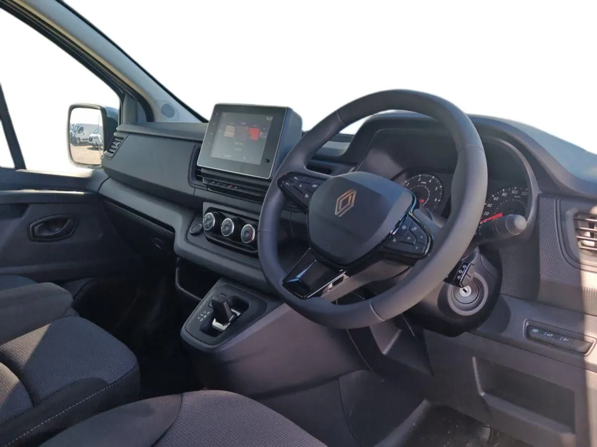 Renault Trafic - Image 4
