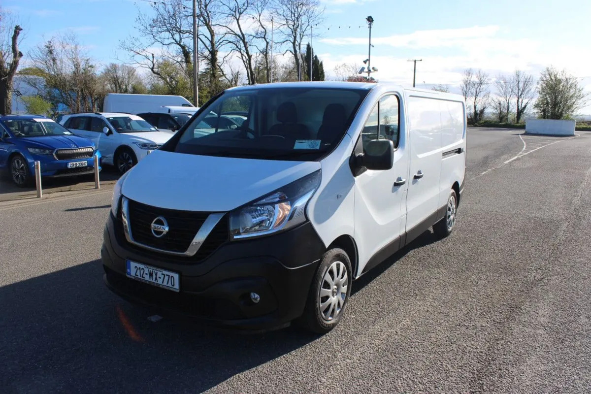 Nissan NV300 NV300 LWB 120 SV 1300 AC MY20-TENDER - Image 4