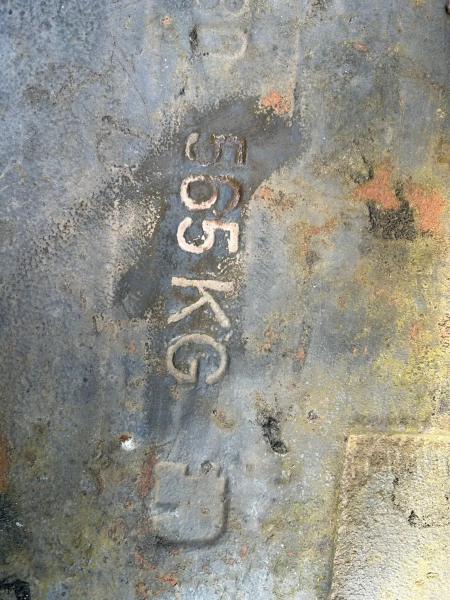 Claas Front Weight block (565 kg) - Image 2