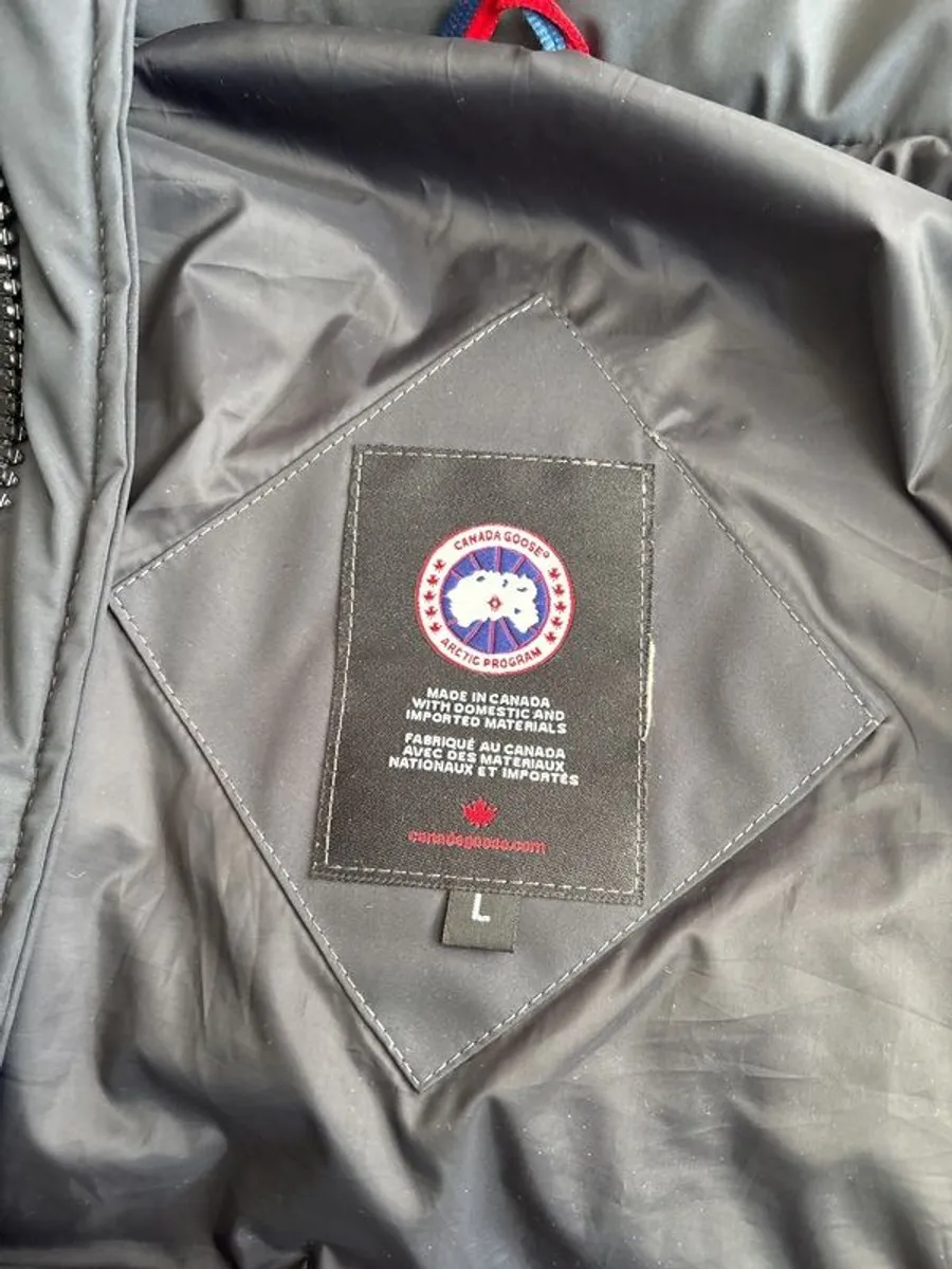 canada goose jacket - Image 3