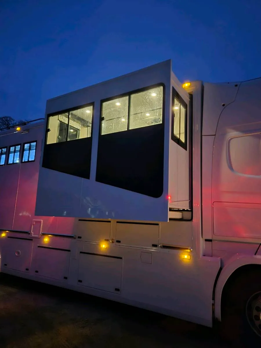 Horse Truck Scania R480 - Image 3