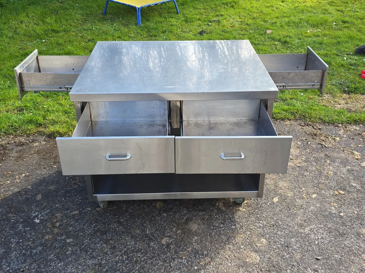 Heavy Duty - Commercial Prep Table - Mobile - Image 1