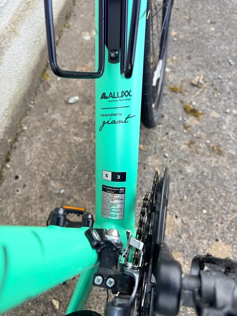 Women’s Giant Liv bike for sale - Image 2