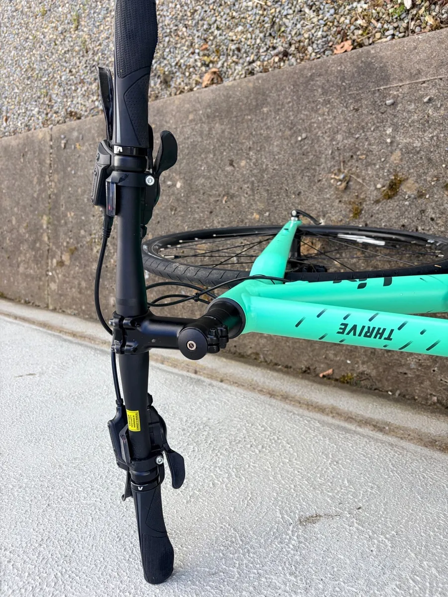 Women’s Giant Liv bike for sale - Image 3