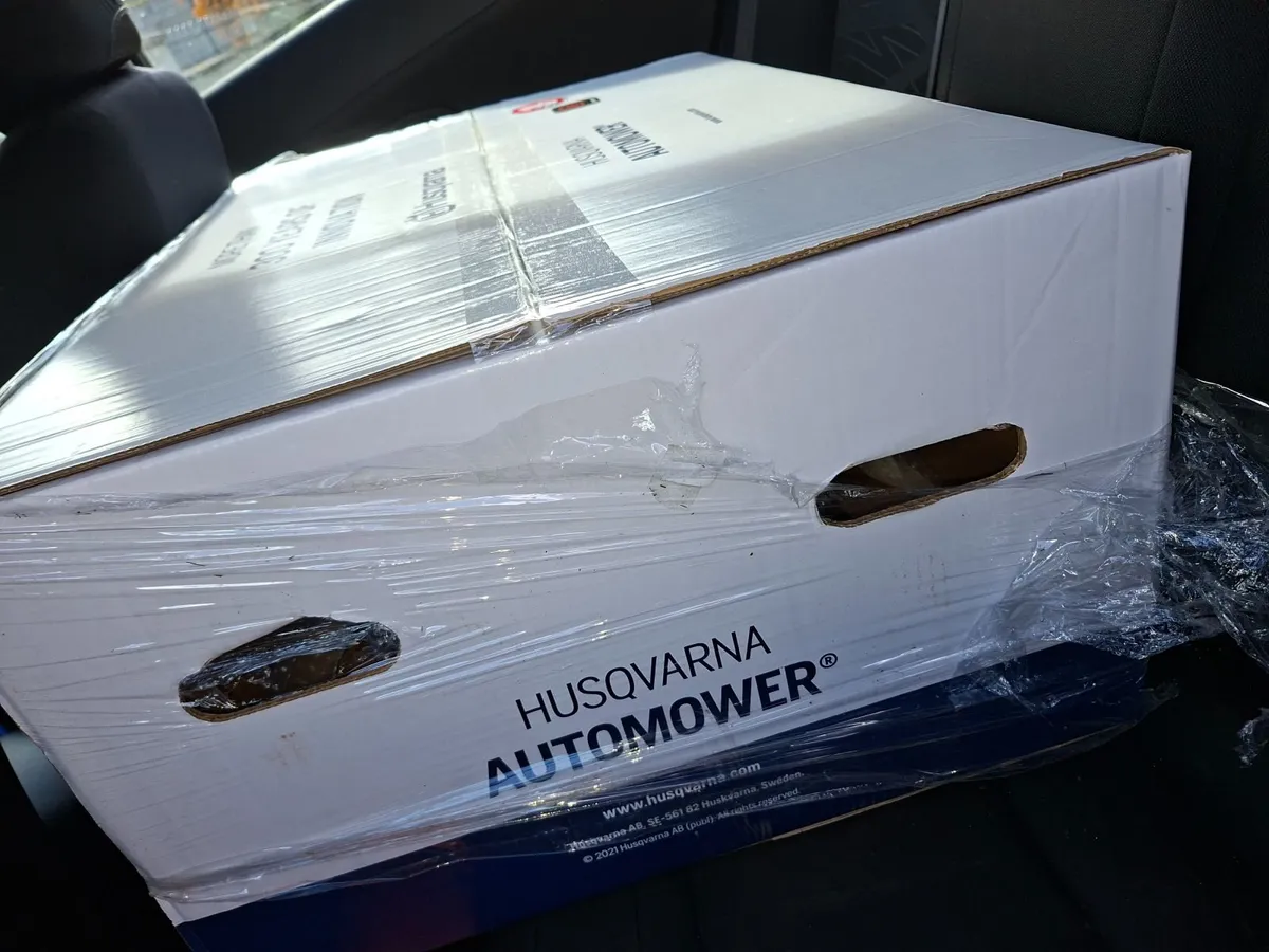 Husqvarna 415x Auto mower - Image 2