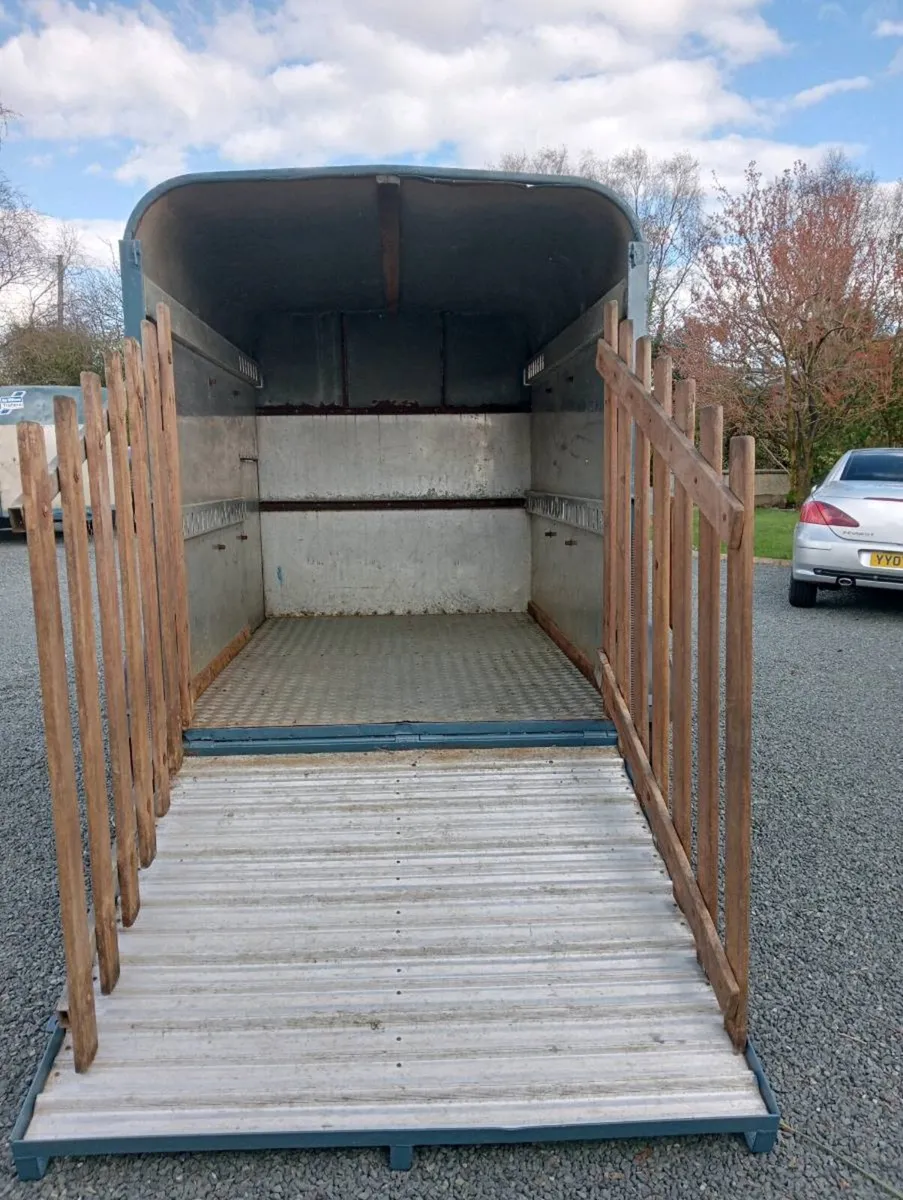 CATTLE TRAILER - Image 2