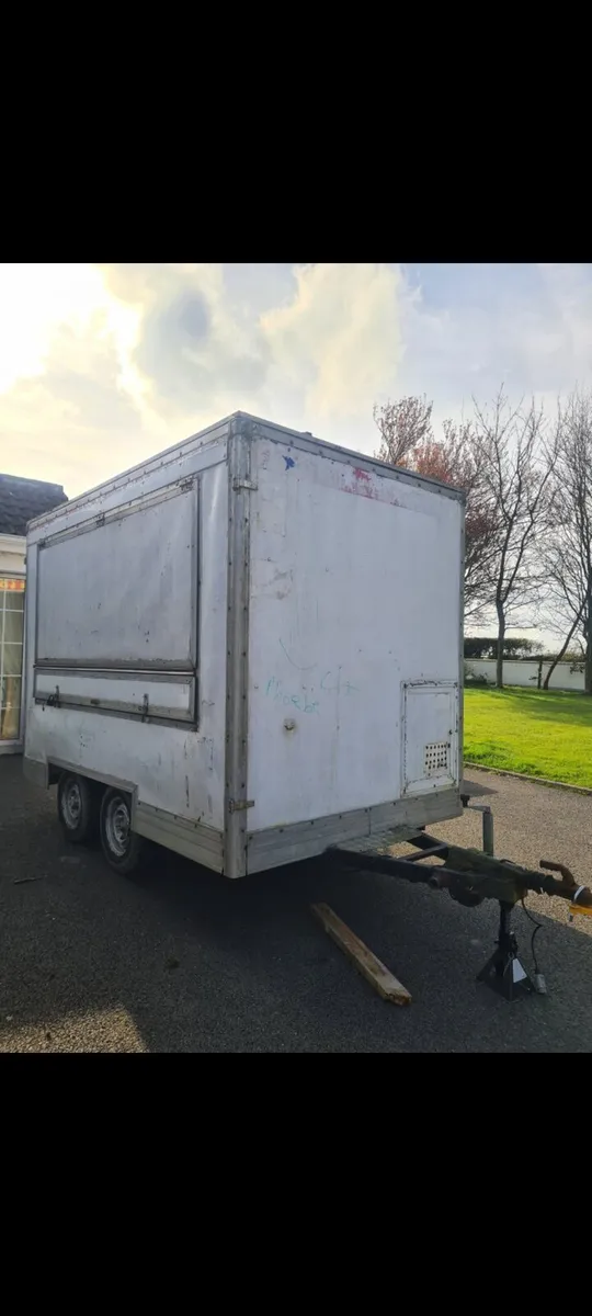 Coffee catering trailer - Image 1