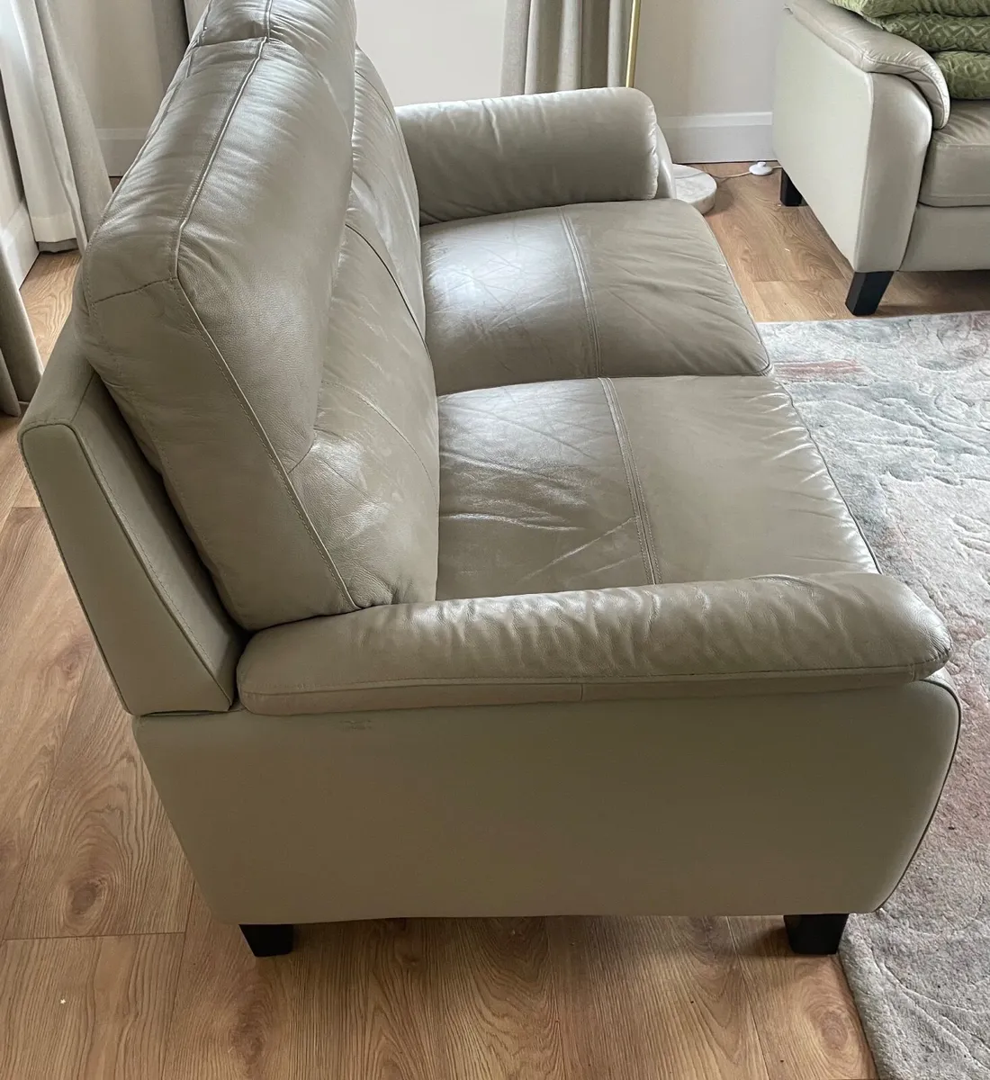 Two Seater Cream Leather Couch - Image 2