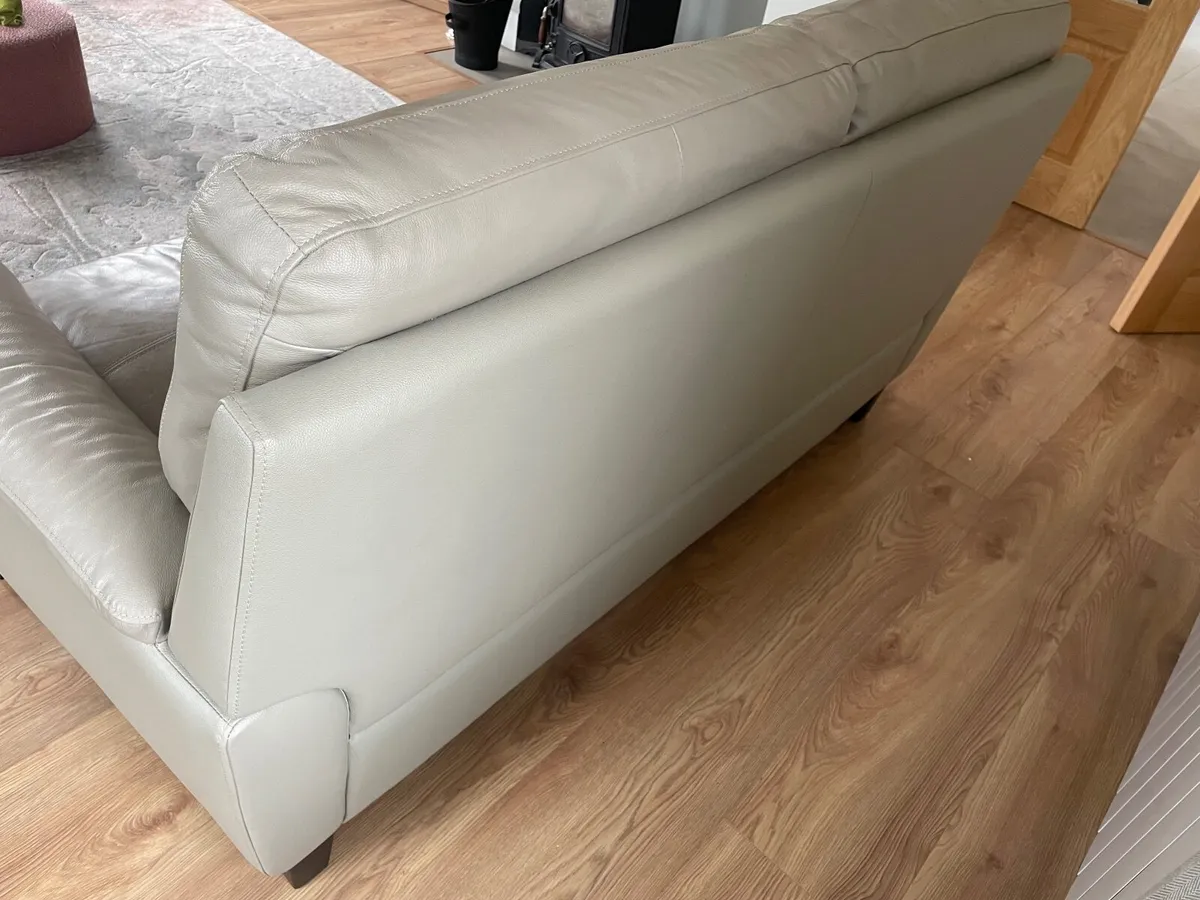 Two Seater Cream Leather Couch - Image 4