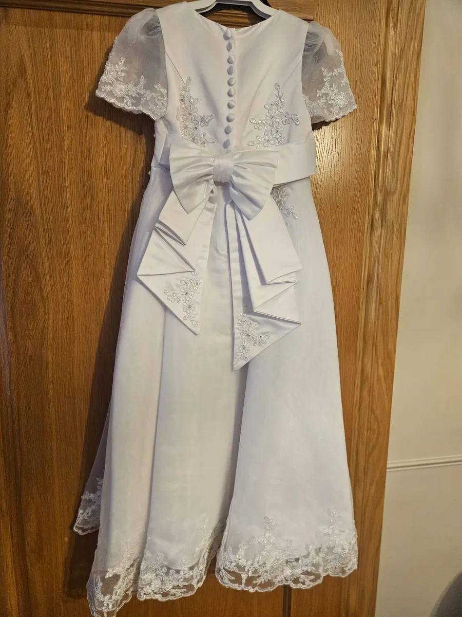 Communion dress - Image 3