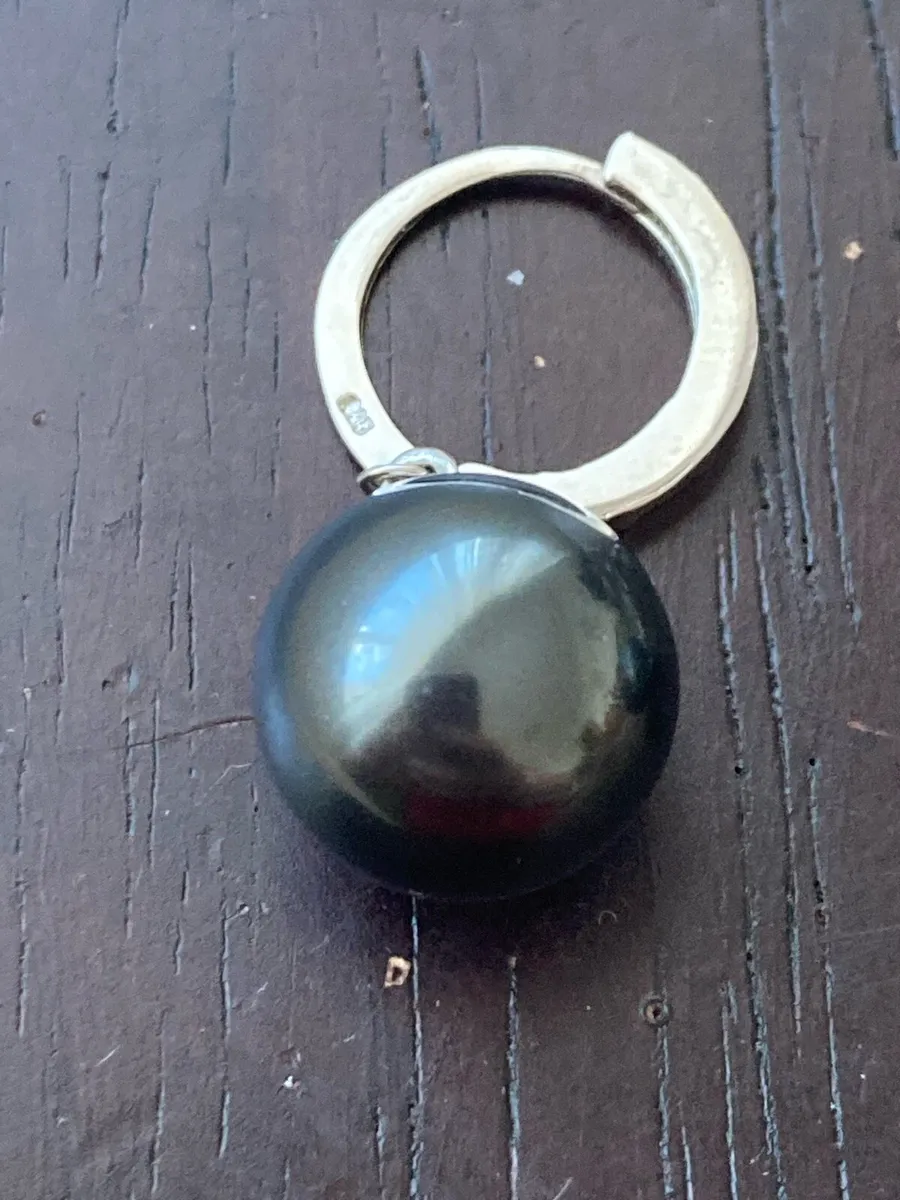 Sterling Silver earrings with black pearl - Image 3