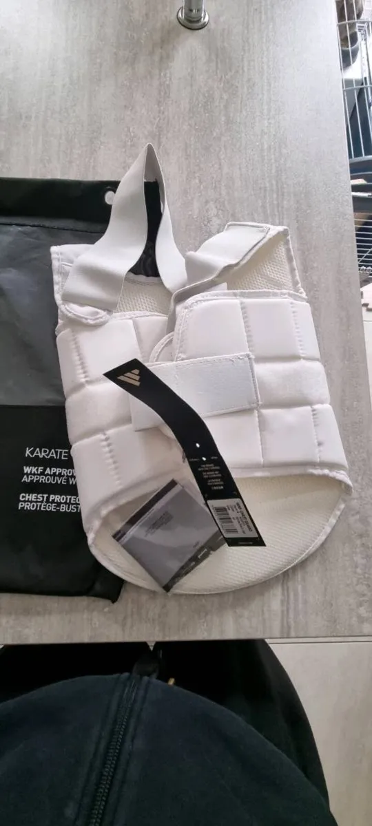 Addidas Karate Chest Protector size M - Image 4