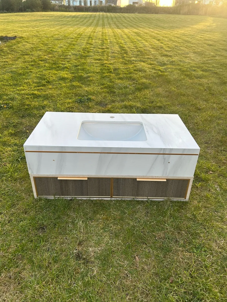 Vanity cabinet - Image 2