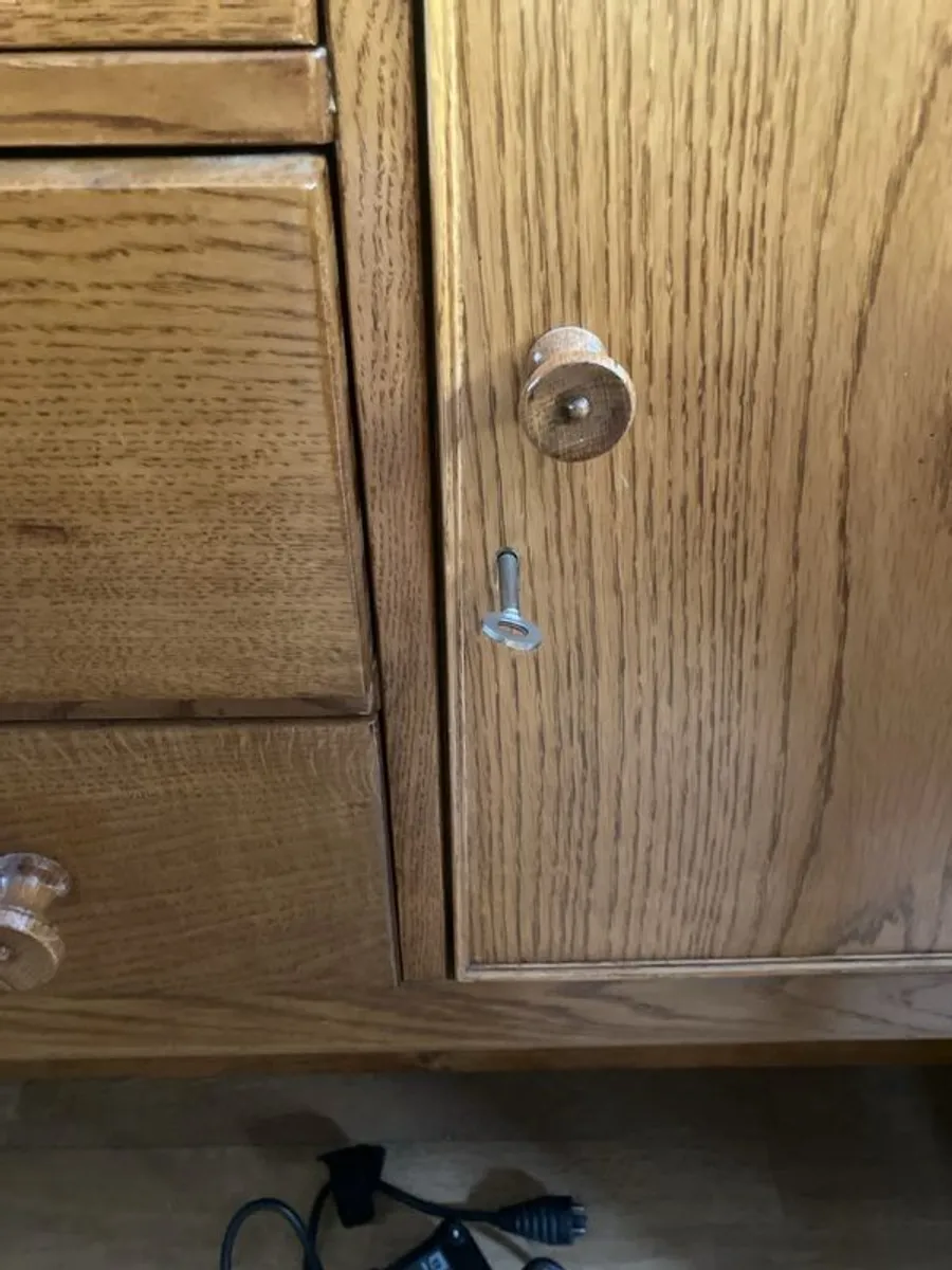 Oak sideboard - Image 3