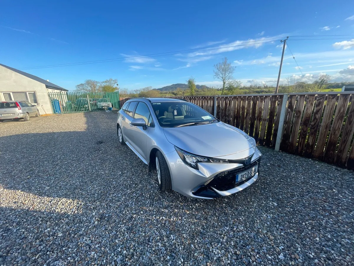 Toyota Corolla hybrid commercial - Image 2