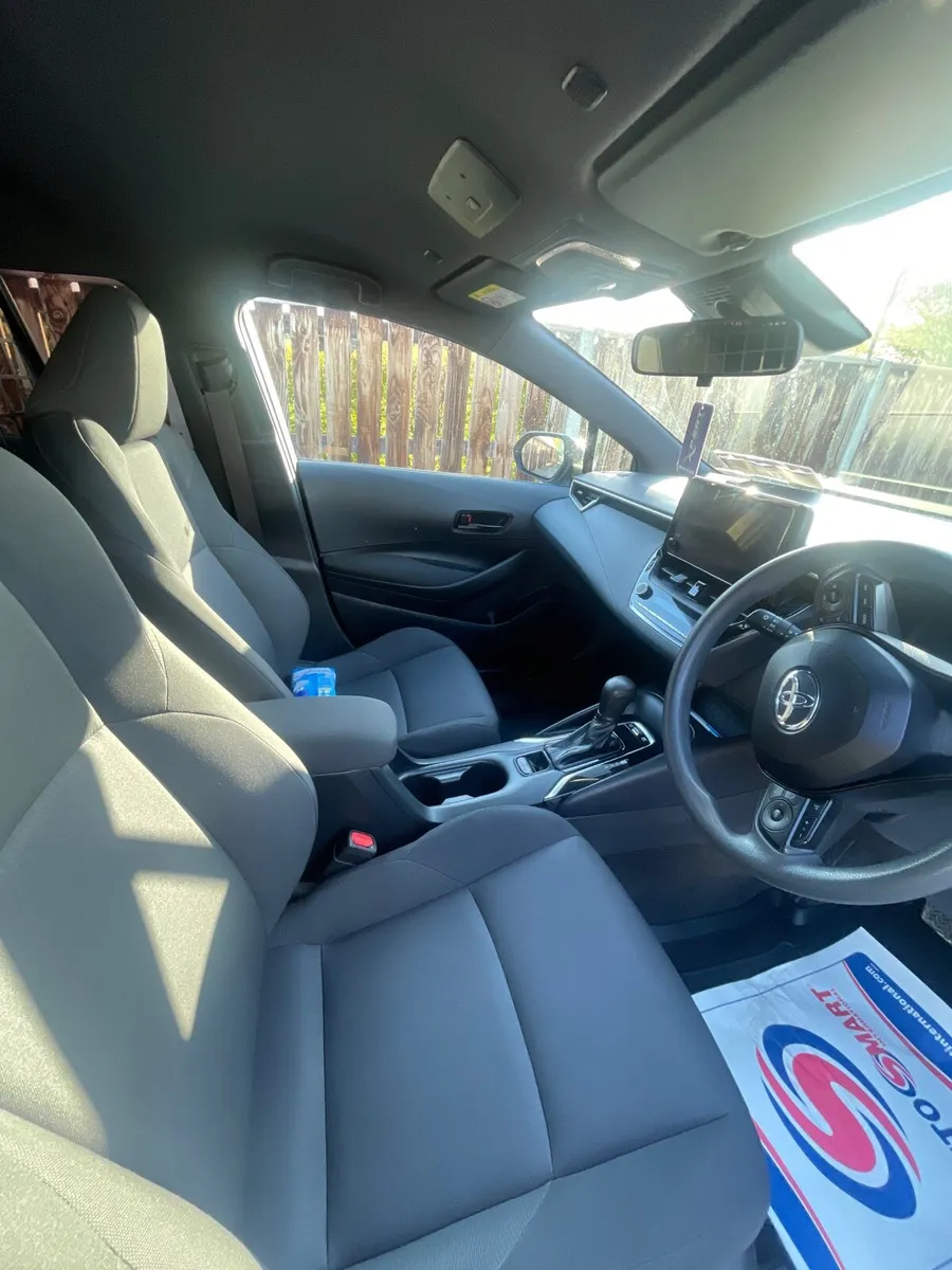 Toyota Corolla hybrid commercial - Image 4