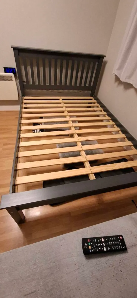 Bed frame - Image 3