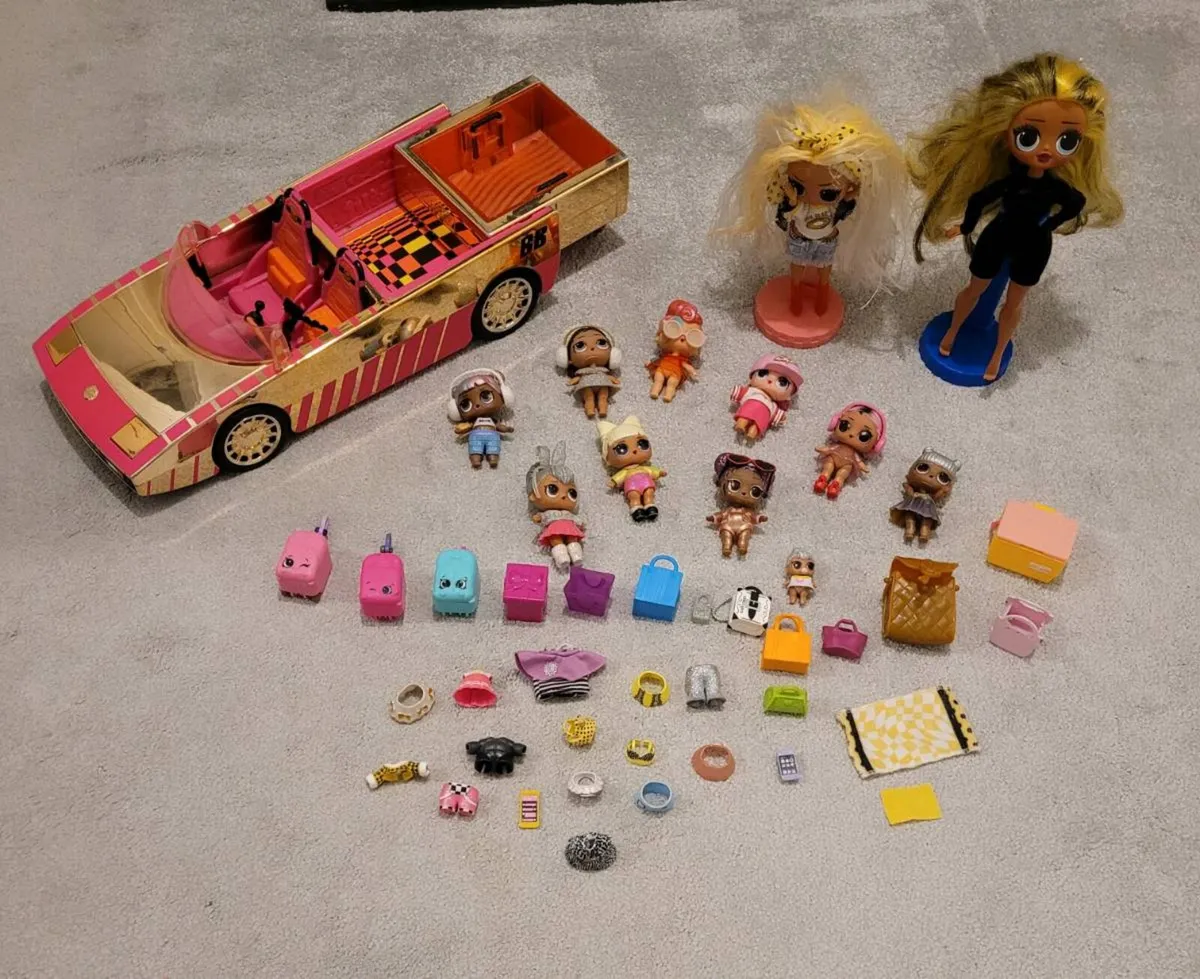 L.O.L Coupe Car plus L.O.L Dolls and Accessories